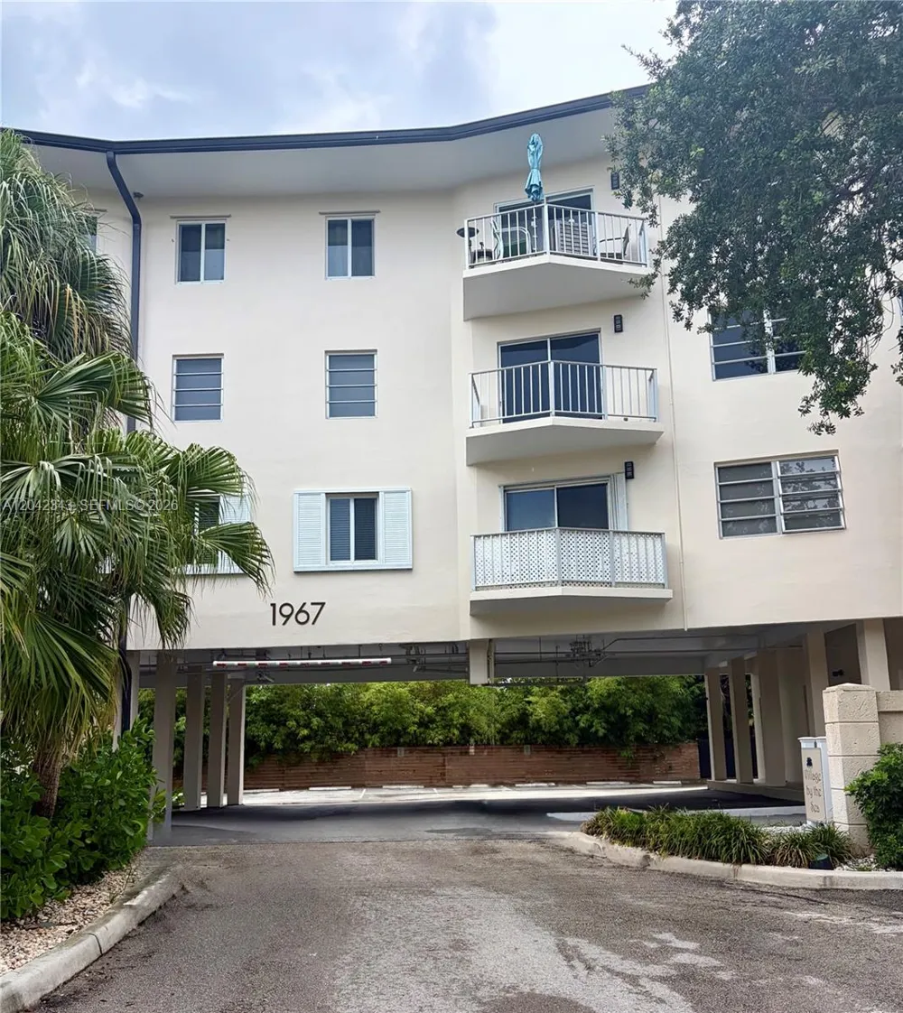 1967 S Ocean Blvd #308 Lauderdale By The Sea, FL 33062