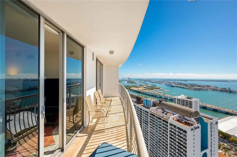 1750 Bayshore Dr #5212 Miami, FL 33132