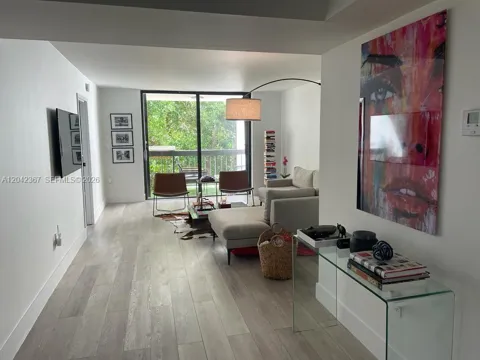2333 Brickell Ave #314
