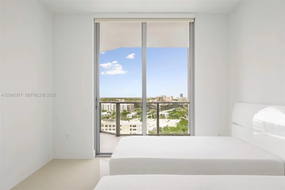 17301 Biscayne Blvd #1704 North Miami Beach, FL 33160