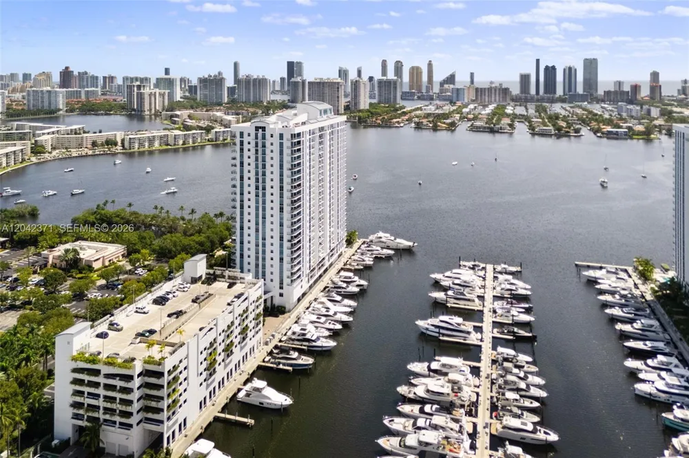 17301 Biscayne Blvd #1704 North Miami Beach, FL 33160