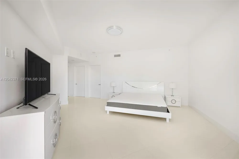 17301 Biscayne Blvd #1704 North Miami Beach, FL 33160