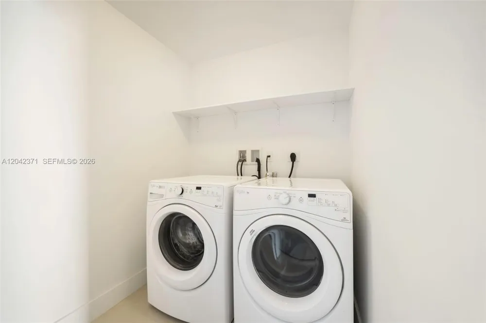 17301 Biscayne Blvd #1704 North Miami Beach, FL 33160