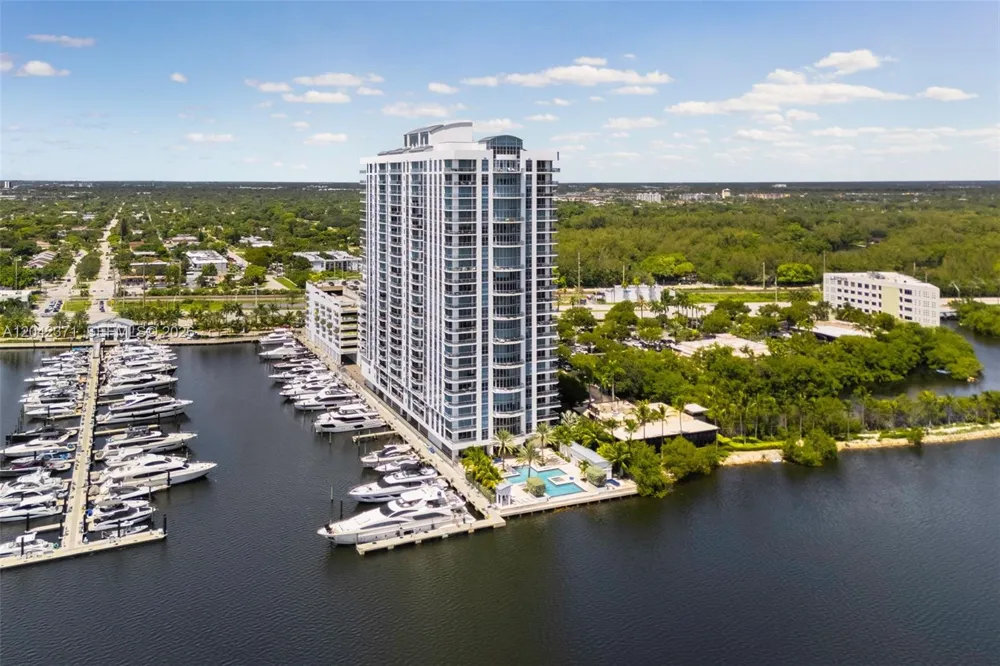 17301 Biscayne Blvd #1704 North Miami Beach, FL 33160