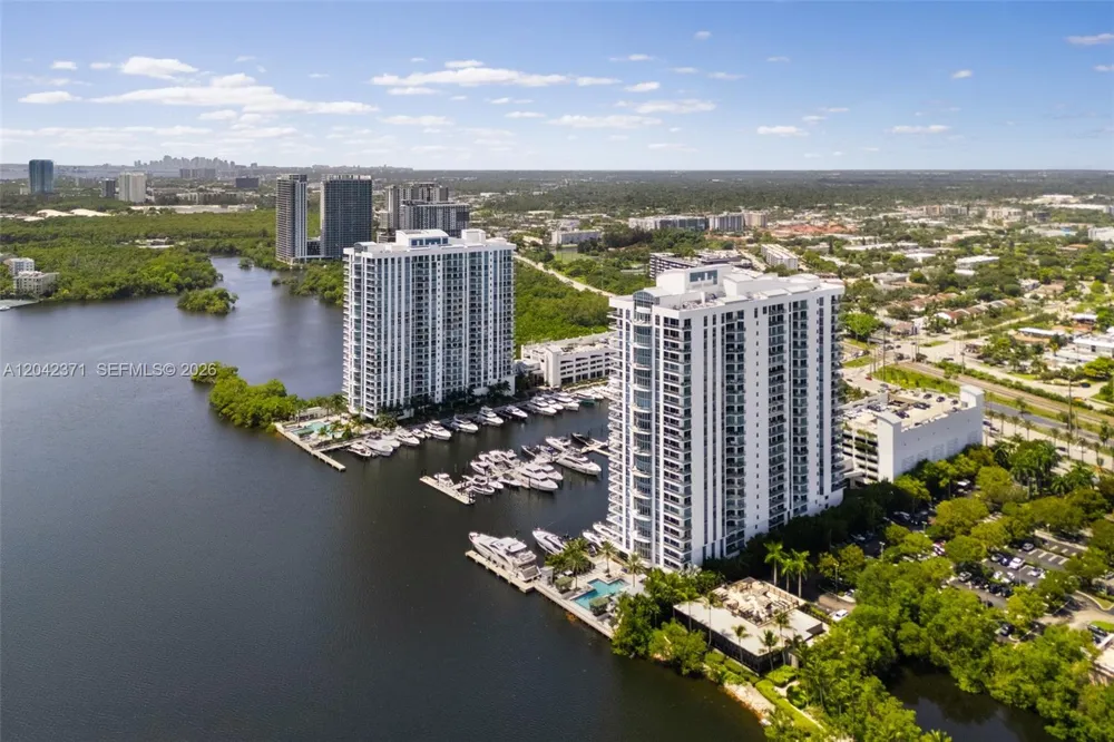 17301 Biscayne Blvd #1704 North Miami Beach, FL 33160