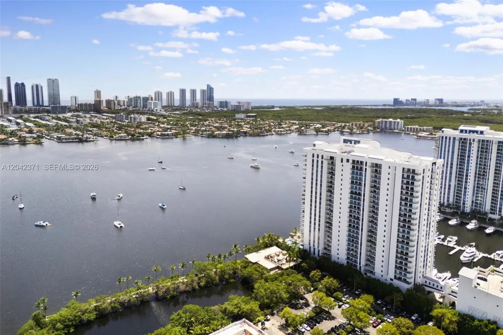 17301 Biscayne Blvd #1704 North Miami Beach, FL 33160