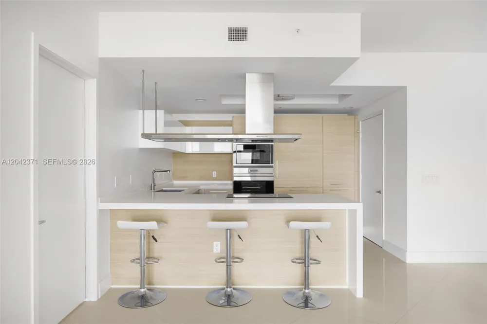 17301 Biscayne Blvd #1704 North Miami Beach, FL 33160