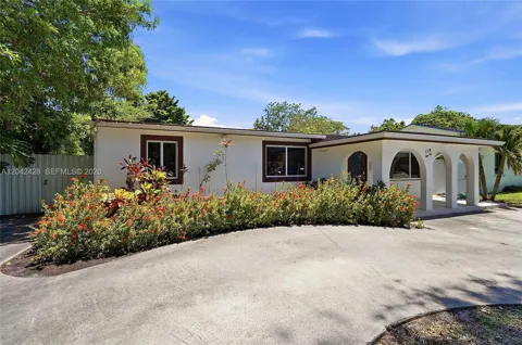 110 NW 125th St