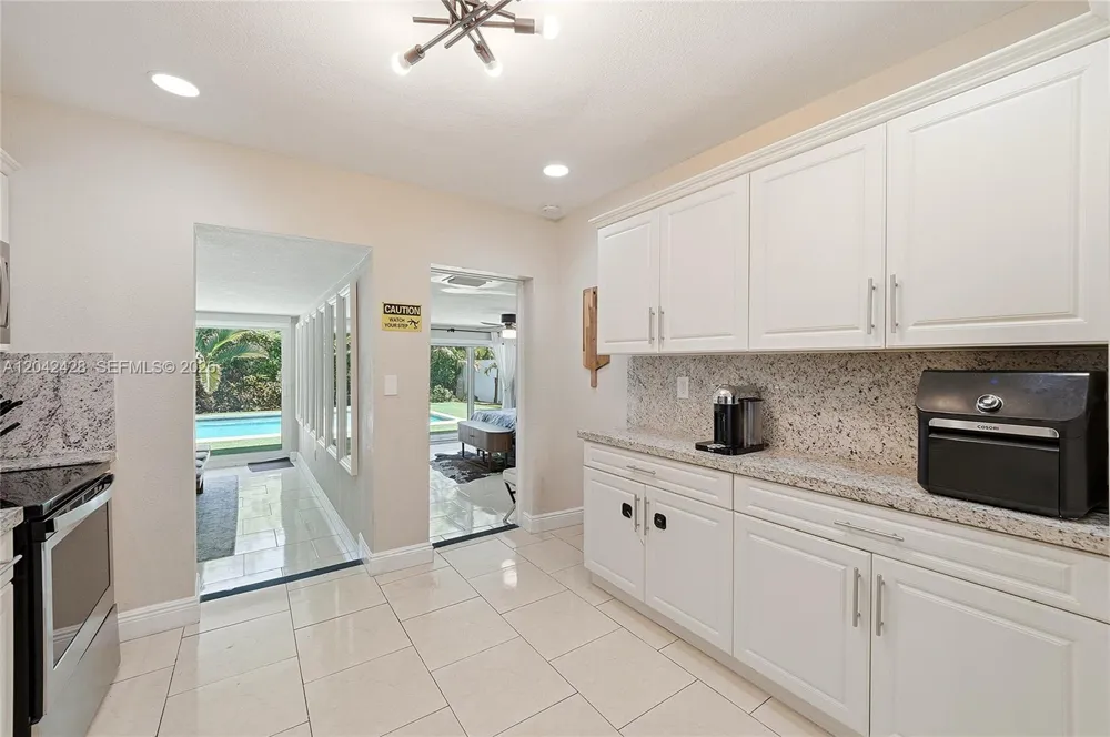 110 NW 125th St North Miami, FL 33168