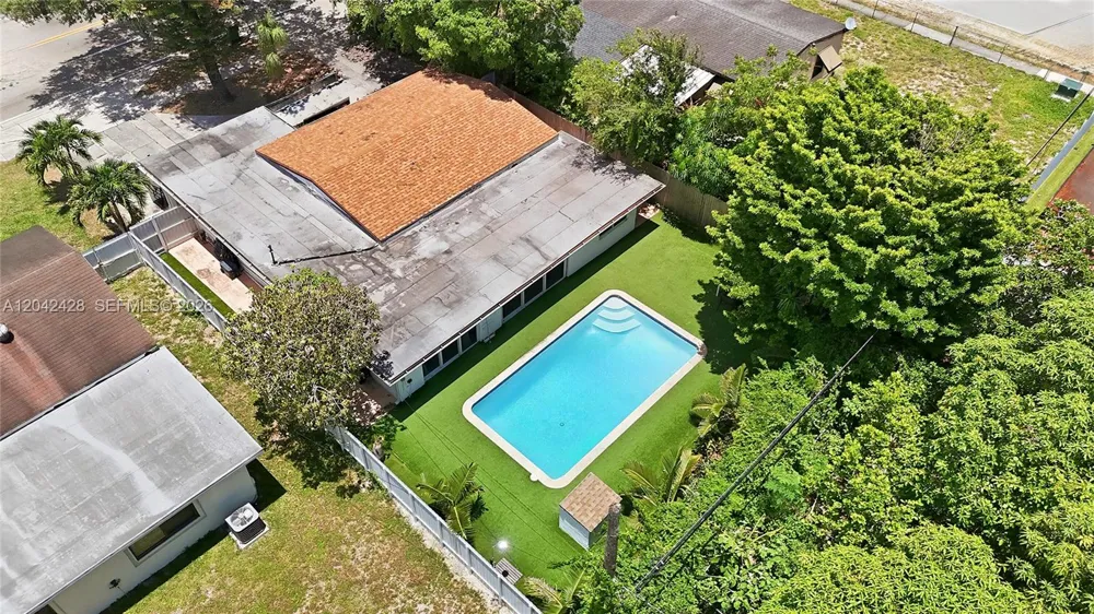 110 NW 125th St North Miami, FL 33168