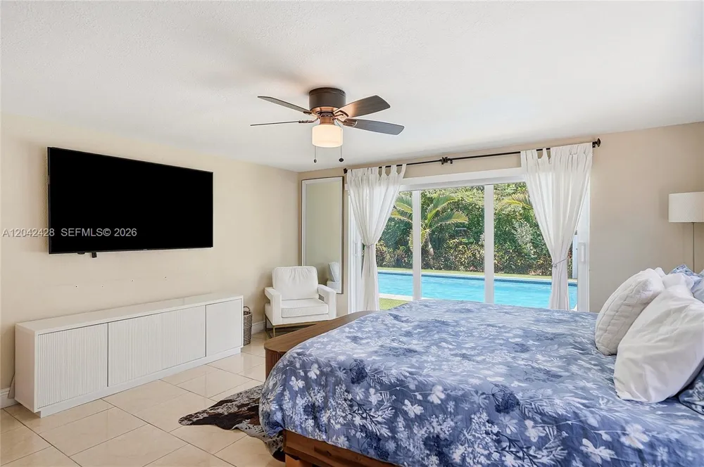 110 NW 125th St North Miami, FL 33168