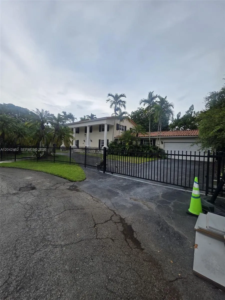 7240 SW 119th St Pinecrest, FL 33156