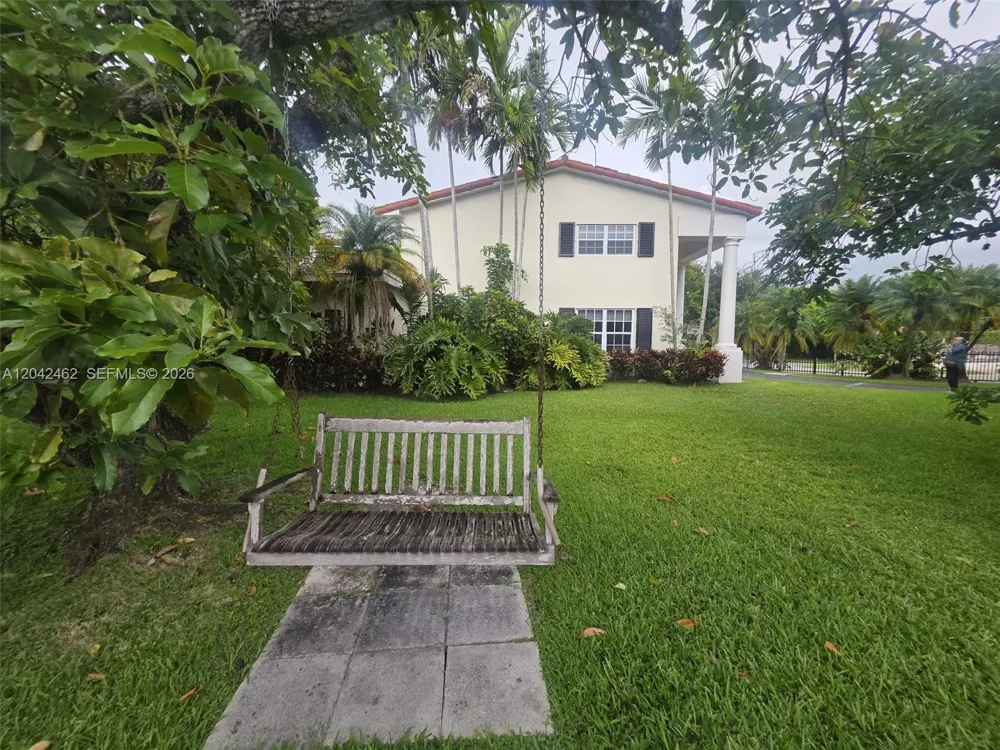 7240 SW 119th St Pinecrest, FL 33156