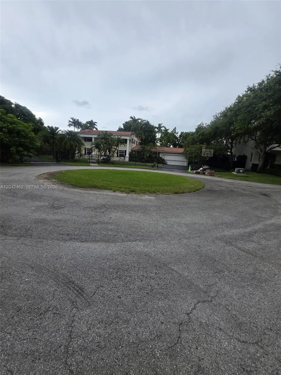 7240 SW 119th St Pinecrest, FL 33156