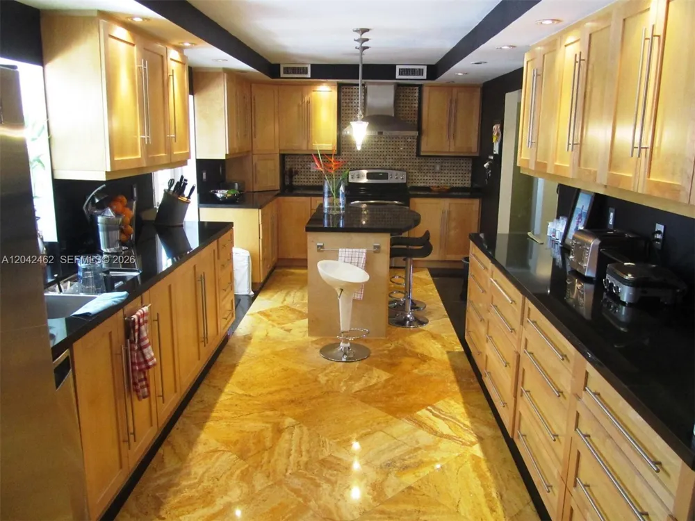 7240 SW 119th St Pinecrest, FL 33156