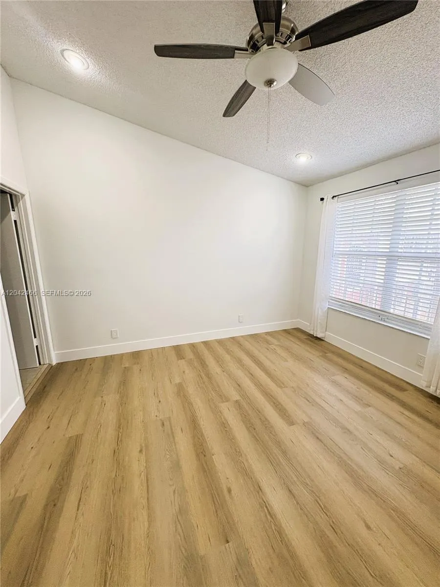 3743 NW 122nd Ter Sunrise, FL 33323