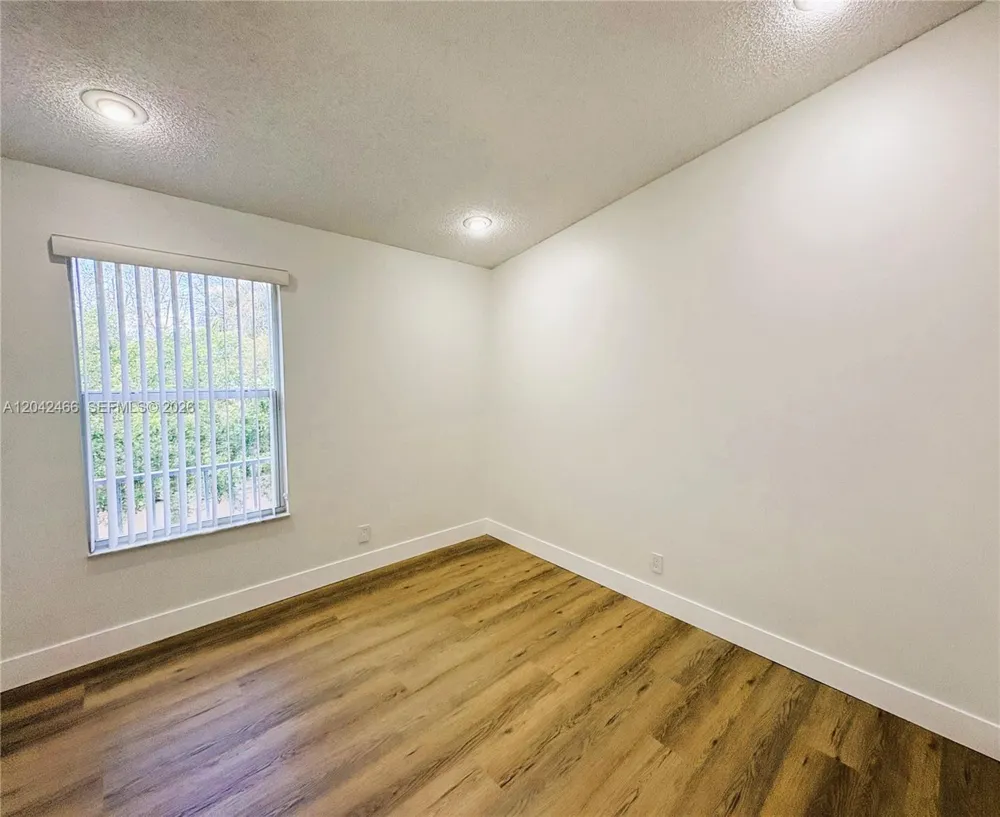 3743 NW 122nd Ter Sunrise, FL 33323