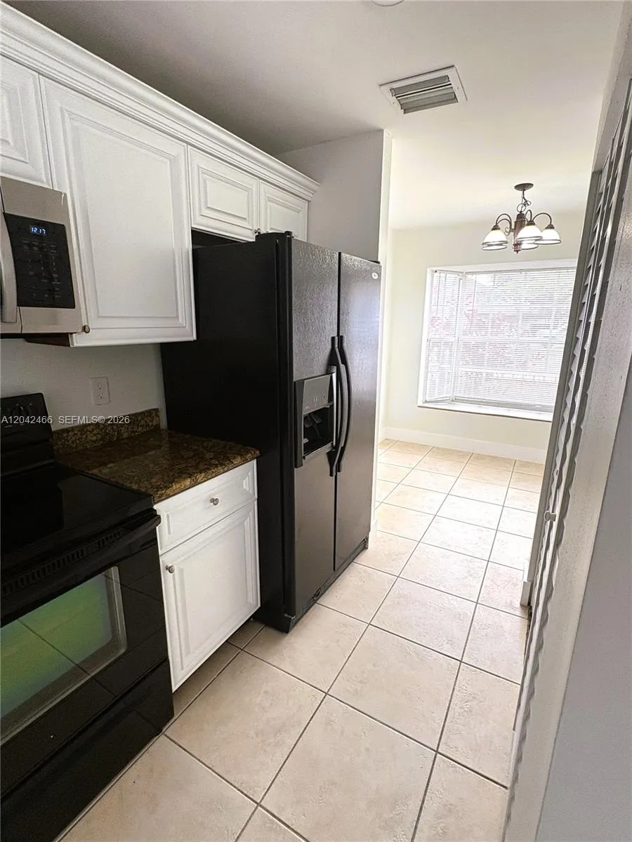 3743 NW 122nd Ter Sunrise, FL 33323