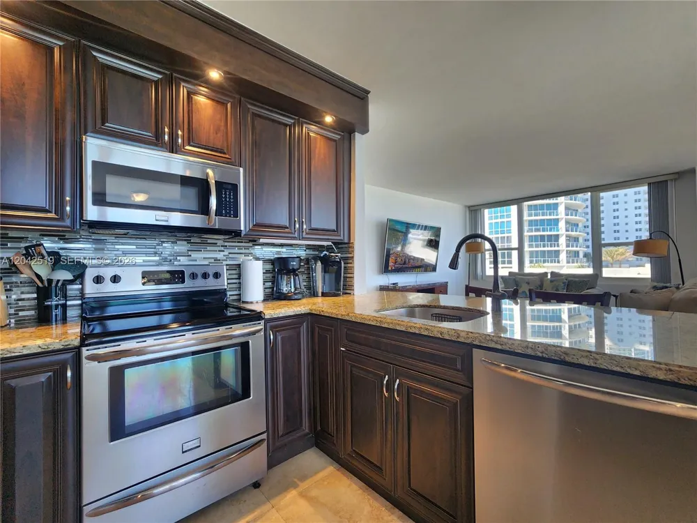 3505 S Ocean Dr #412 Hollywood, FL 33019