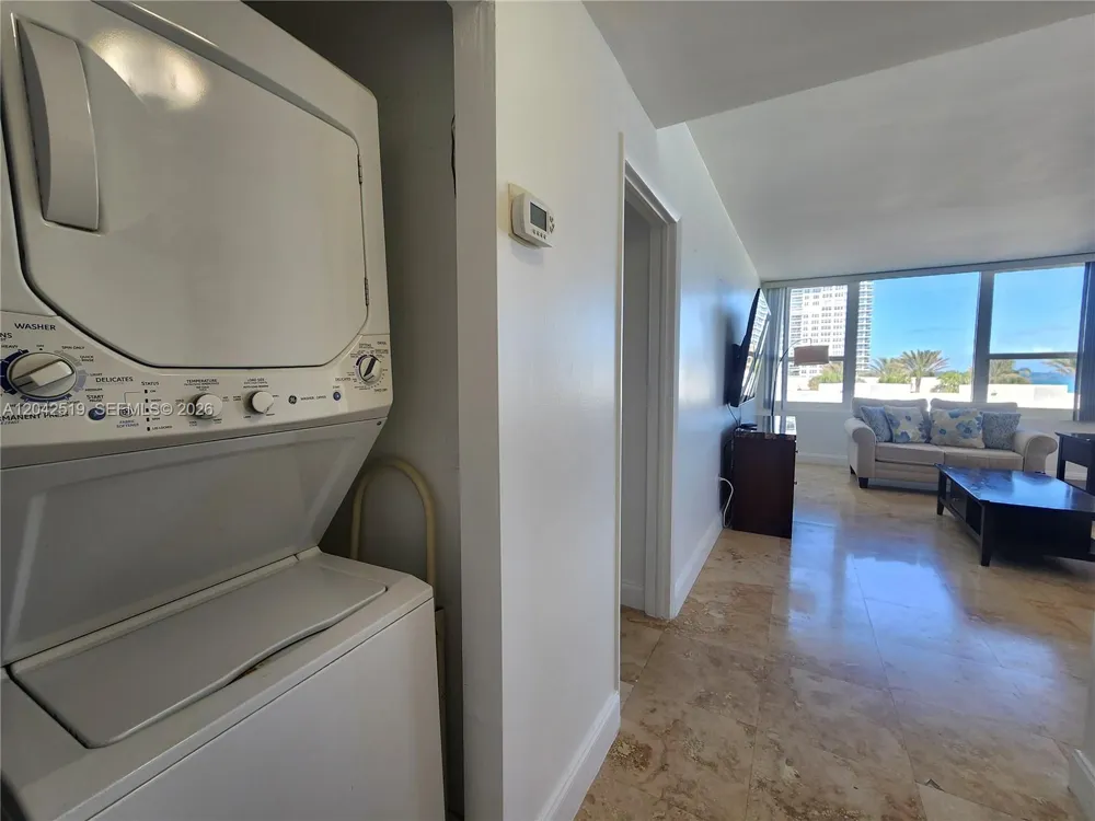 3505 S Ocean Dr #412 Hollywood, FL 33019