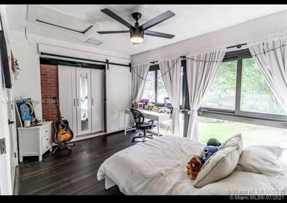 3833 Cocoplum Cir #3593 Coconut Creek, FL 33063
