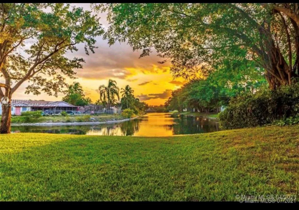 3833 Cocoplum Cir #3593 Coconut Creek, FL 33063