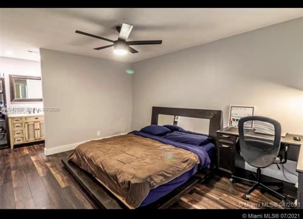 3833 Cocoplum Cir #3593 Coconut Creek, FL 33063