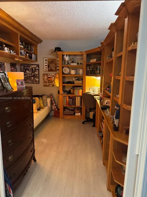 5200 Ocean Blvd #1012B