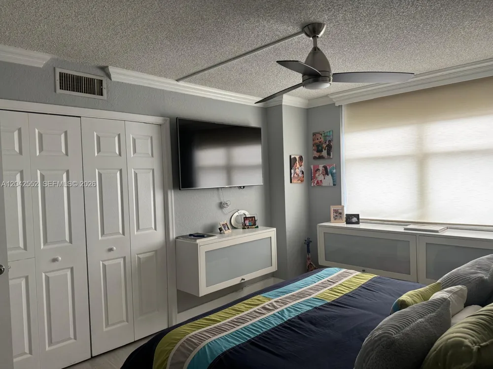 5200 Ocean Blvd #1012B Lauderdale By The Sea, FL 33308
