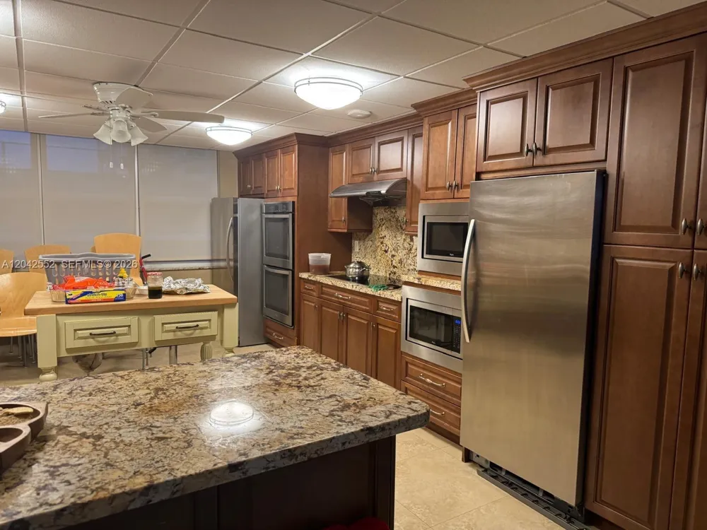 5200 Ocean Blvd #1012B Lauderdale By The Sea, FL 33308