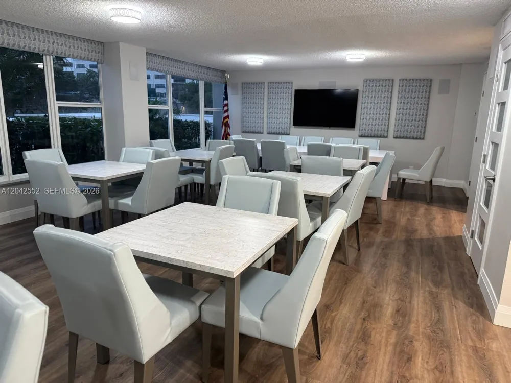 5200 Ocean Blvd #1012B Lauderdale By The Sea, FL 33308