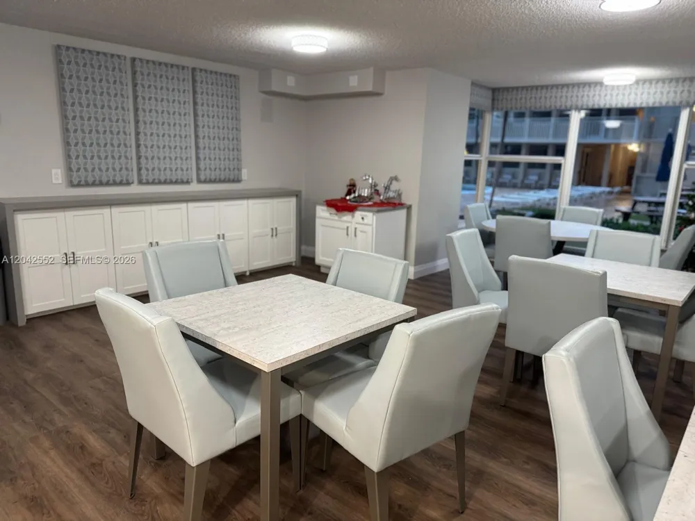 5200 Ocean Blvd #1012B Lauderdale By The Sea, FL 33308