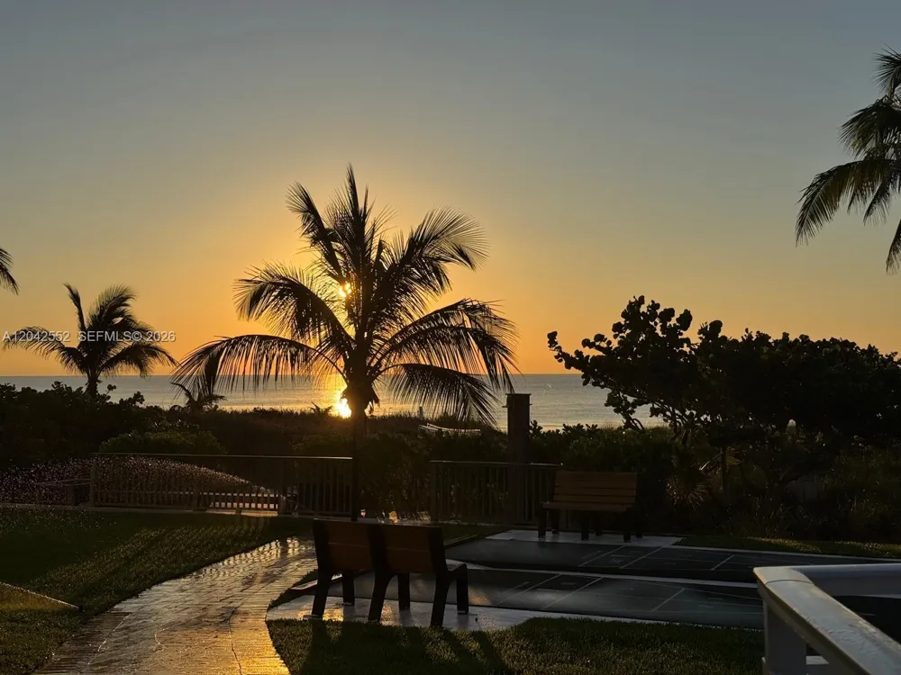 5200 Ocean Blvd #1012B Lauderdale By The Sea, FL 33308