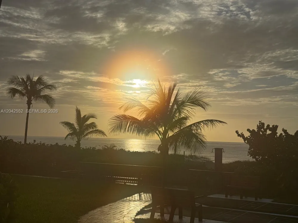 5200 Ocean Blvd #1012B Lauderdale By The Sea, FL 33308