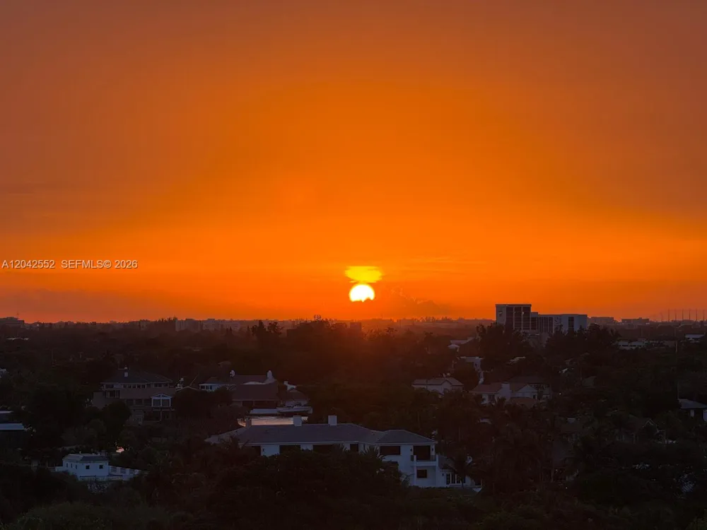 5200 Ocean Blvd #1012B Lauderdale By The Sea, FL 33308