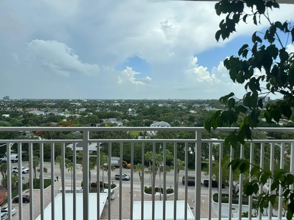 5200 Ocean Blvd #1012B Lauderdale By The Sea, FL 33308