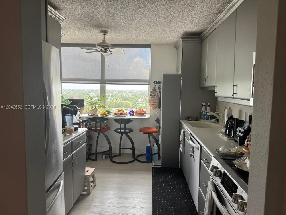 5200 Ocean Blvd #1012B Lauderdale By The Sea, FL 33308