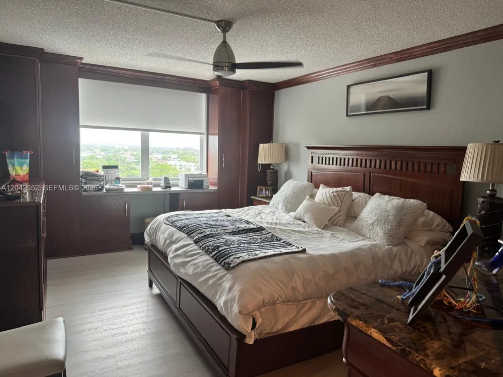 5200 Ocean Blvd #1012B Lauderdale By The Sea, FL 33308