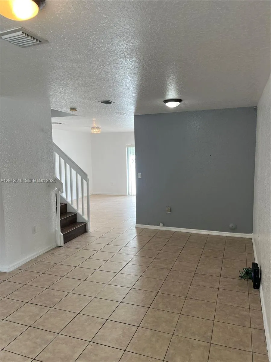 183 Hidden Ct Rd #F-33 Hollywood, FL 33023