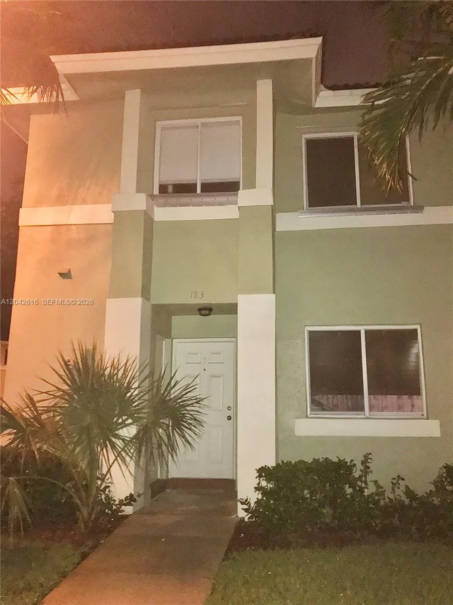 183 Hidden Ct Rd #F-33 Hollywood, FL 33023