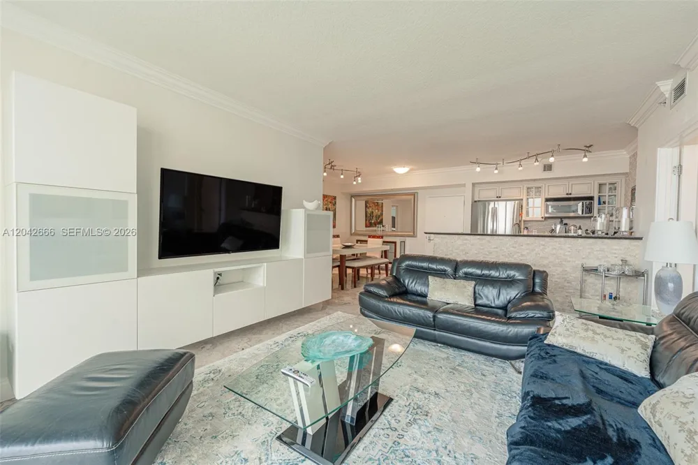 325 S BISCAYNE BLVD #4222 Miami, FL 33131