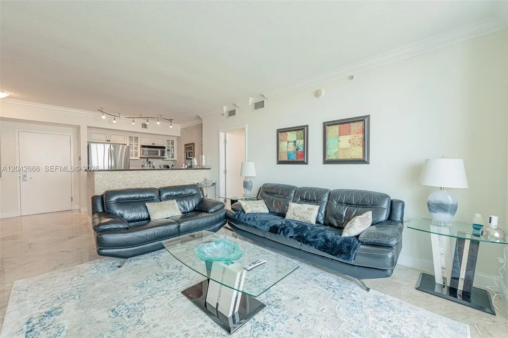 325 S BISCAYNE BLVD #4222 Miami, FL 33131