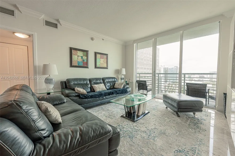 325 S BISCAYNE BLVD #4222 Miami, FL 33131