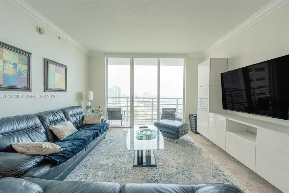 325 S BISCAYNE BLVD #4222 Miami, FL 33131