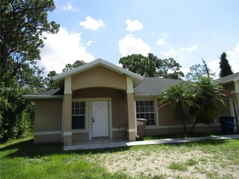 625 Meadow #625 Lehigh Acres, FL 33973