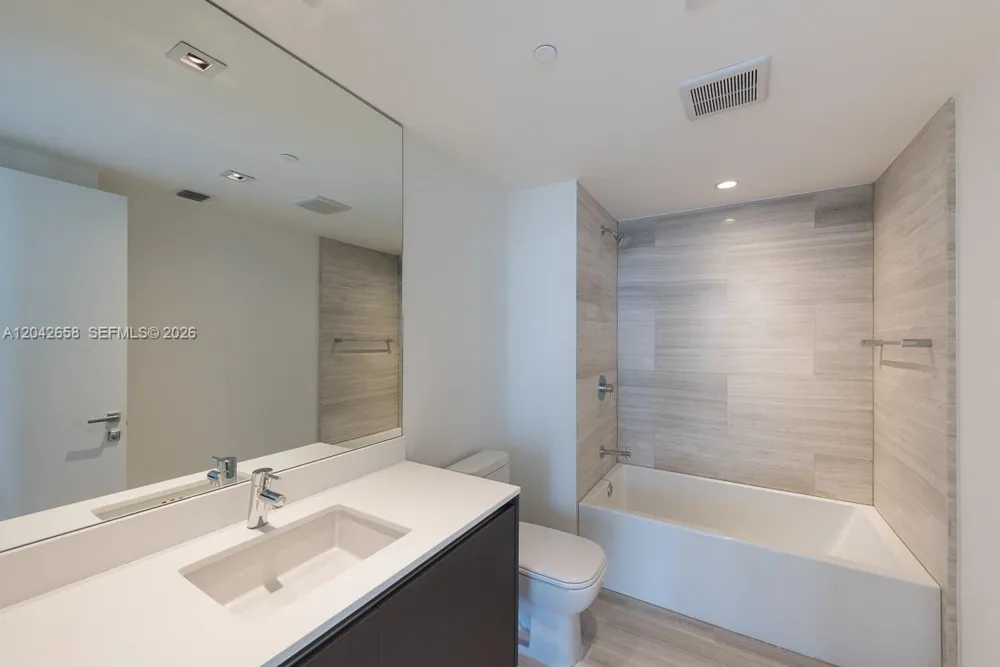 1451 Brickell Ave #2103 Miami, FL 33131