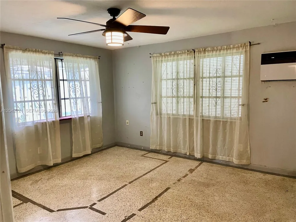1797 NW 113th Ter Miami, FL 33167