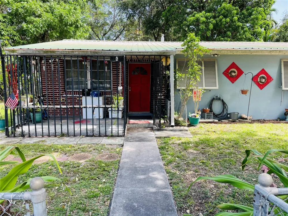 1797 NW 113th Ter Miami, FL 33167