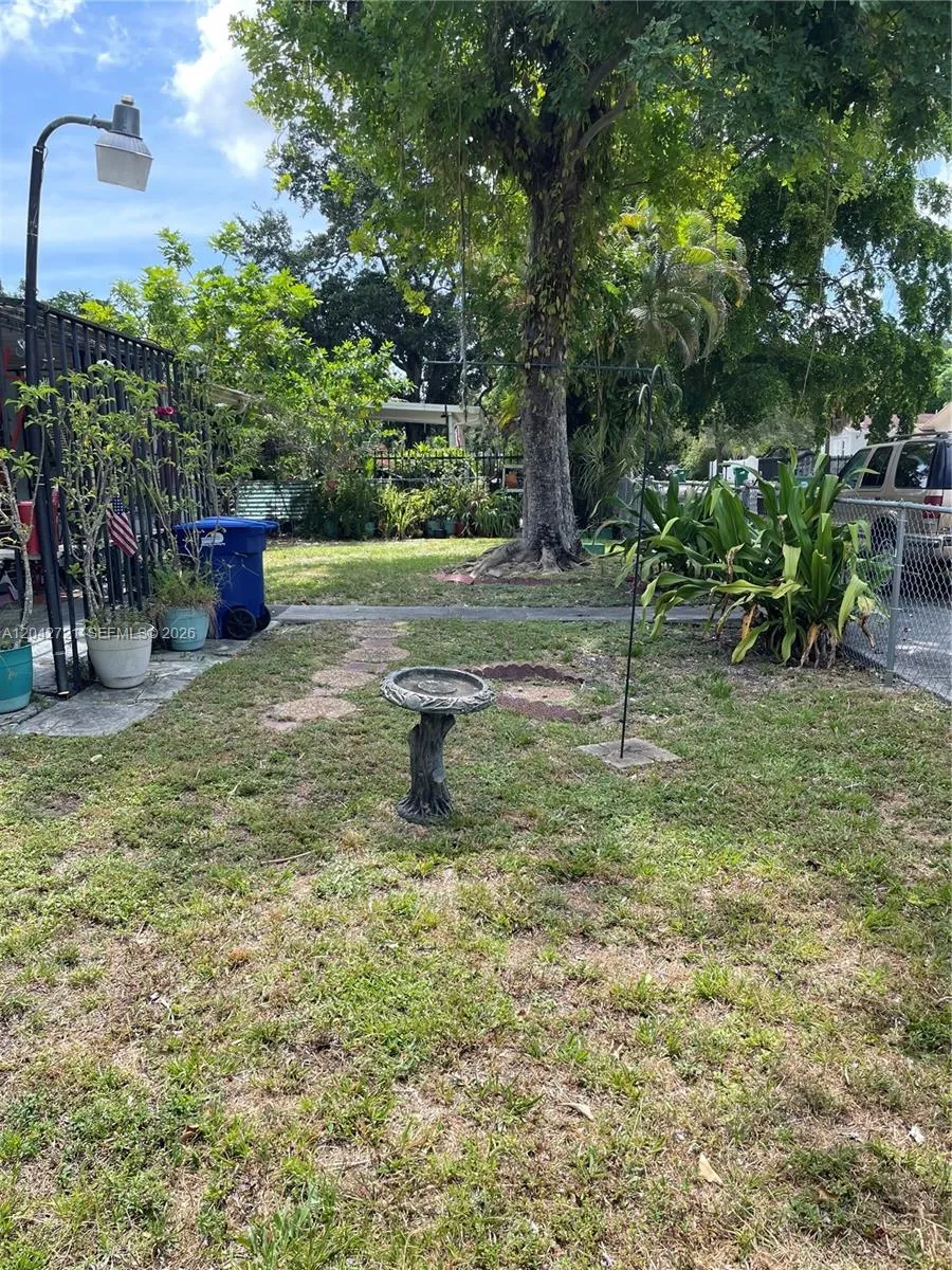 1797 NW 113th Ter Miami, FL 33167