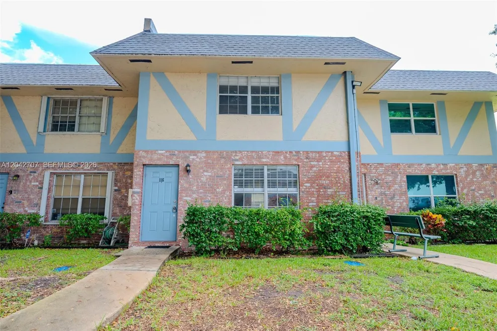 7501 Kimberly Blvd #116 North Lauderdale, FL 33068